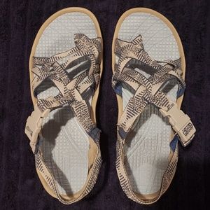 Baretraps Walking Tacy Sandal